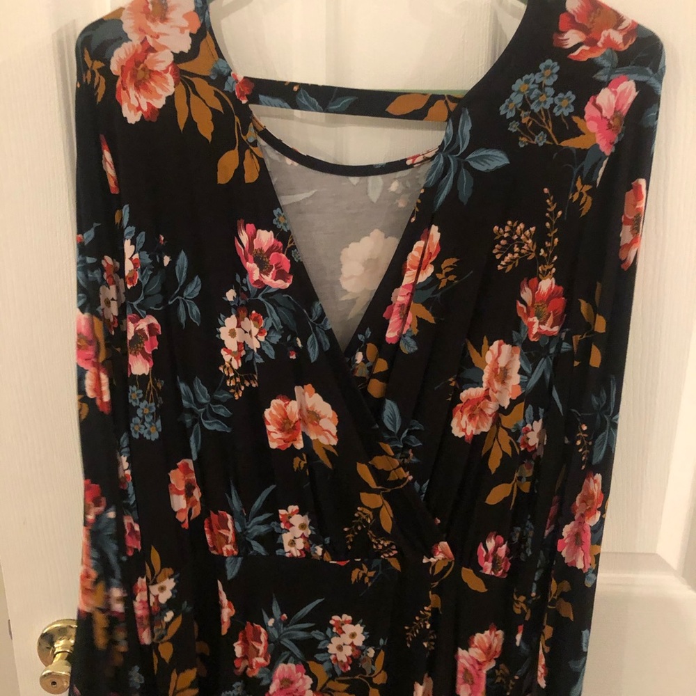 Dress - Picture 2 of 4